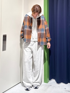 「アイテム（スウェットパンツ）」を使った、かとしょーさん（メンズ・180cm）の秋コーディネート