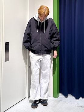 「アイテム（スウェットパンツ、グレー系）」を使った、かとしょーさん（メンズ・180cm）の秋コーディネート