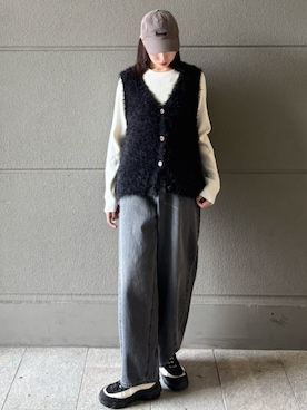 「coen（コーエン）のアイテム（デニムパンツ）」を使った、coen officialさん（レディース・165cm）の秋コーディネート