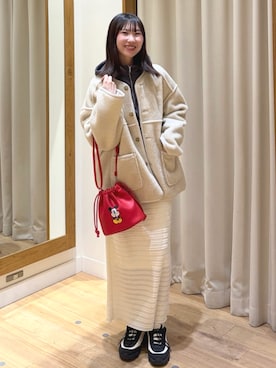 「アイテム（ノーカラージャケット）」を使った、coen officialさん（レディース・165cm）の冬コーディネート