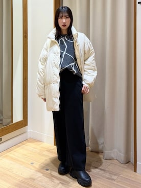 「coen（コーエン）のアイテム（スラックス）」を使った、coen officialさん（レディース・165cm）の冬コーディネート