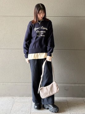 「coen（コーエン）のアイテム（スラックス）」を使った、coen officialさん（レディース・165cm）の冬コーディネート