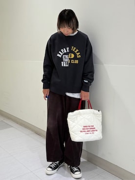 「coen（コーエン）のアイテム（ショルダーバッグ）」を使った、coen officialさん（レディース・162cm）の秋コーディネート