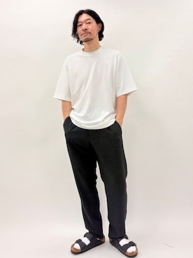 「coen（コーエン）のリネンライク1タックレギュラーパンツ【UVカット】（スラックス、グレー系）」を使った、coen officialさん（レディース・153cm）の春コーディネート