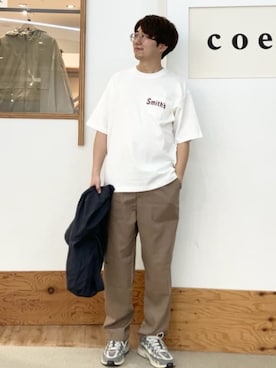「SMITH'S AMERICAN（スミスアメリカン）のSMITH'S（スミス）別注ポケットプリントTシャツ（Tシャツ/カットソー、ホワイト系）」を使った、coen officialさん（レディース・153cm）の春コーディネート
