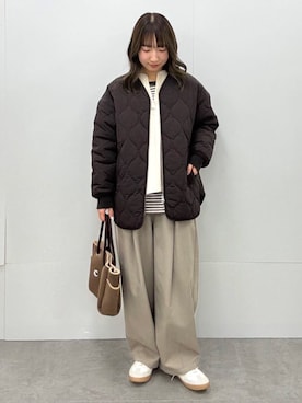 「coen（コーエン）のアイテム（スラックス）」を使った、coen officialさん（レディース・157cm）の冬コーディネート