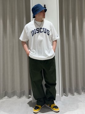 「coen（コーエン）の楽シェフリラックスパンツ【ストレッチ】（その他パンツ、グリーン系）」を使った、coen officialさん（レディース・153cm）の春コーディネート