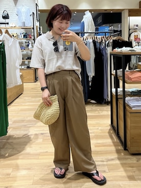 「coen（コーエン）の接触冷感タックイージーパンツ（スラックス）」を使った、coen officialさん（レディース・157cm）の夏コーディネート