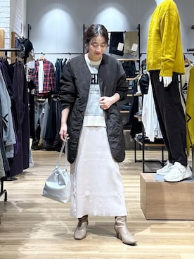 「coen（コーエン）の【もちフワ触感×1枚で映えるロゴデザイン】フェザーヤーンロゴジャガードニット（ニット/セーター）」を使った、coen officialさん（レディース・157cm）の秋コーディネート