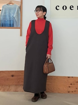 「アイテム（ジャンパースカート）」を使った、coen officialさん（レディース・157cm）の秋コーディネート