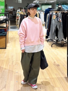 「アイテム（チノパンツ）」を使った、coen officialさん（レディース・160cm）の秋コーディネート