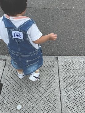「ASICS（アシックス）のアイテム（スニーカー、ホワイト系）」を使った、linさん（キッズ・110cm）の秋コーディネート