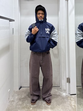 「XLARGE（エクストララージ）のSIDE FADED BAGGY DENIM PANTS（デニムパンツ）」を使った、CHRISさん（メンズ・172cm）の秋コーディネート