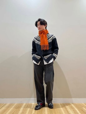 「冬の差し色コーデ」｜「アイテム（スラックス）」を使った、kanzakiさん（メンズ・174cm）の冬コーディネート