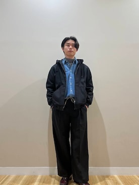 「冬の差し色コーデ」｜「アイテム（スラックス）」を使った、kanzakiさん（メンズ・174cm）の冬コーディネート