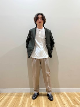 「アイテム（スーツジャケット）」を使った、kanzakiさん（メンズ・174cm）の秋コーディネート