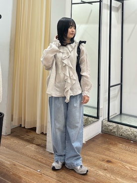 「かぐれ（カグレ）のフェードデニムイージーパンツ（デニムパンツ、ブルー系）」を使った、chihiroさん（レディース・153cm）の春コーディネート