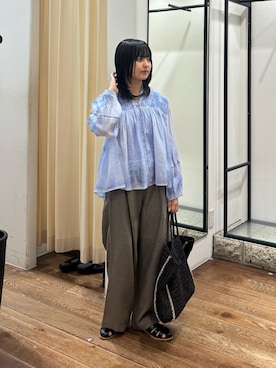 「URBAN RESEARCH DOORS（アーバンリサーチドアーズ）のペーパートートバッグ（トートバッグ、ブラック系）」を使った、chihiroさん（レディース・153cm）の春コーディネート