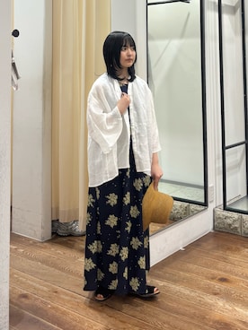 「URBAN RESEARCH DOORS（アーバンリサーチドアーズ）のリネンフレアスリーブブラウス（シャツ/ブラウス、ホワイト系）」を使った、chihiroさん（レディース・153cm）の春コーディネート