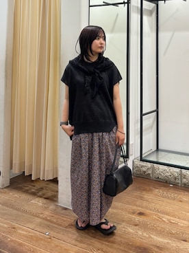 「かぐれ（カグレ）のリバティプリントスカート（スカート、レッド系）」を使った、chihiroさん（レディース・153cm）の夏コーディネート