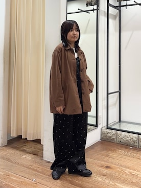 「URBAN RESEARCH DOORS（アーバンリサーチドアーズ）のカシミヤシルク混クルーネックカットソー（Tシャツ/カットソー、ホワイト系）」を使った、chihiroさん（レディース・153cm）の秋コーディネート