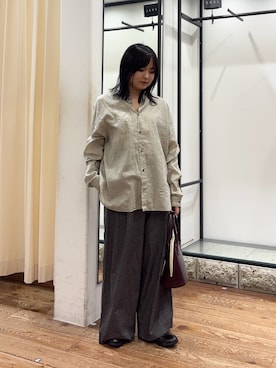 「かぐれ（カグレ）の花柄オーバーダイパンツ（その他パンツ、グレー系）」を使った、chihiroさん（レディース・153cm）の秋コーディネート