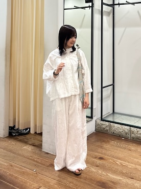 「かぐれ（カグレ）のコットンクロス刺しゅうワイドパンツ（その他パンツ、ホワイト系）」を使った、chihiroさん（レディース・153cm）の夏コーディネート