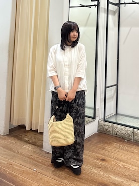 「かぐれ（カグレ）のコットンプリントイージーパンツ（その他パンツ、ブラック系）」を使った、chihiroさん（レディース・153cm）の夏コーディネート