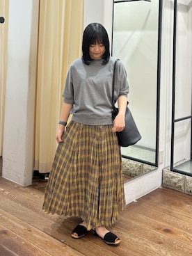 「URBAN RESEARCH DOORS（アーバンリサーチドアーズ）のワッシャープリーツチェックスカート（スカート、イエロー系）」を使った、chihiroさん（レディース・153cm）の春コーディネート