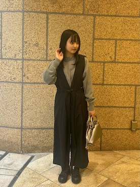 「Gramicci（グラミチ）のアイテム（オールインワン・サロペット）」を使った、堂領千尋さん（レディース・153cm）の冬コーディネート