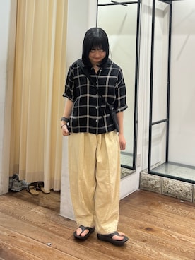 「かぐれ（カグレ）のコットンリネンボリュームパンツ（その他パンツ、イエロー系）」を使った、chihiroさん（レディース・153cm）の春コーディネート