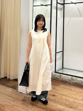 「URBAN RESEARCH DOORS（アーバンリサーチドアーズ）のソフトハンドルカゴバッグ（ハンドバッグ、ブラック系）」を使った、chihiroさん（レディース・153cm）の夏コーディネート