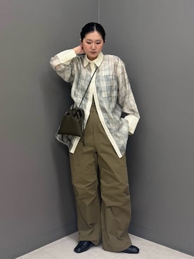 「KBF（ケイビーエフ）のサテンリボンギャザーシューズ（その他シューズ、ブラック系）」を使った、のぶさん（レディース・163cm）の春コーディネート