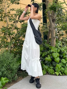 【Jacquemus】アシンメトリー マキシワンピース ギャザー入り アシンメトリー JACQUEMUS(ジャックムス) ワンピース(レディース