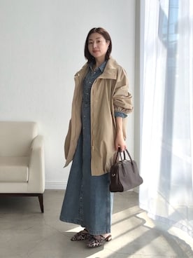 「RIVE DROITE（リヴドロワ）の【花粉ガード・撥水加工・UVカット】ドルマンフーディライトコート（その他アウター、ベージュ系）」を使った、AIさん（レディース・160cm）の春コーディネート
