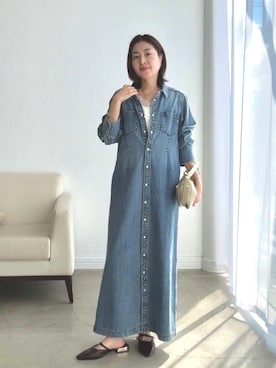 「RIVE DROITE（リヴドロワ）の【Yossshiiii企画】【A・MONN(アモン)】デニムシャツマルチワンピース（ワンピース、ブルー系）」を使った、AIさん（レディース・160cm）の春コーディネート
