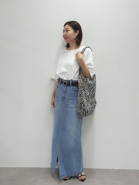 「RIVE DROITE（リヴドロワ）の【インフルエンサーYossshiiii企画】ヴィンテージ天竺ゴブソデTee（Tシャツ/カットソー、ホワイト系）」を使った、AIさん（レディース・160cm）の春コーディネート