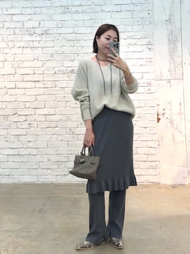 「RIVE DROITE（リヴドロワ）のレイヤードニットパンツ（その他パンツ、グレー系）」を使った、AIさん（レディース・160cm）の秋コーディネート