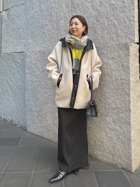 「アイテム（ストール/ショール）」を使った、AIさん（レディース・160cm）の秋コーディネート