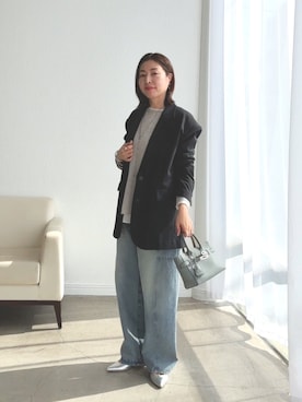 「RIVE DROITE（リヴドロワ）の【新色追加】メランジルーズニット（ニット/セーター、グレー系）」を使った、AIさん（レディース・160cm）の春コーディネート