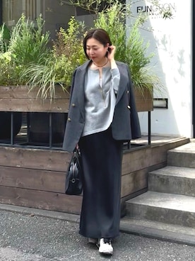 「アイテム（スウェット）」を使った、AIさん（レディース・160cm）の秋コーディネート