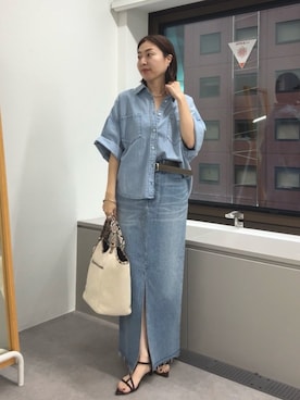 「RIVE DROITE（リヴドロワ）の予約【RIMH（リムエイチ）】ポンチョデニムシャツ（シャツ/ブラウス、ブルー系）」を使った、AIさん（レディース・160cm）の春コーディネート