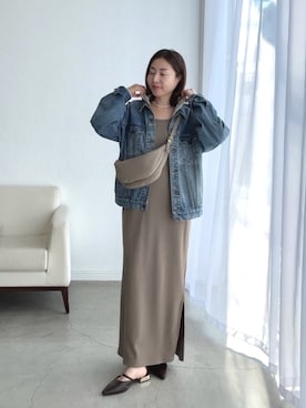 「RIVE DROITE（リヴドロワ）のMONN.:. /モン　デニムジャケット（デニムジャケット、ブルー系）」を使った、AIさん（レディース・160cm）の春コーディネート