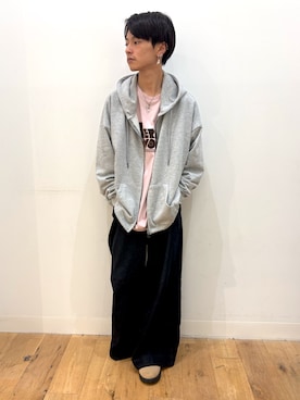 「SENSE OF PLACE by URBAN RESEARCH（センスオブプレイスバイアーバンリサーチ）の『別注』LOVEPOPSTUDIO×SENSE OF PLACE ロングTシャツ（Tシャツ/カットソー、ピンク系）」を使った、showさん（メンズ・165cm）の秋コーディネート
