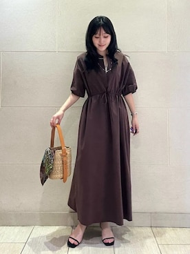 「BINDU（ビンドゥー）のアイテム」を使った、小菅さん（レディース・156cm）の夏コーディネート