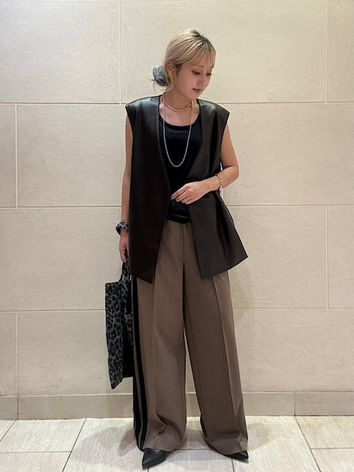 SHIPS Primary Navy Label:ピンタック ジャージー ライン パンツ