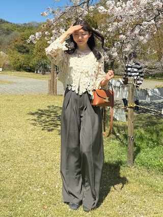 「Lunea（ルネア）のフラワークロシェカーディガン（カーディガン/ボレロ）」を使った、みさねさん（レディース・158cm）の春コーディネート