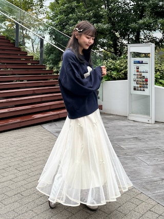 「Lunea（ルネア）のリボンチュールロングスカート（スカート）」を使った、みさねさん（レディース・158cm）の秋コーディネート