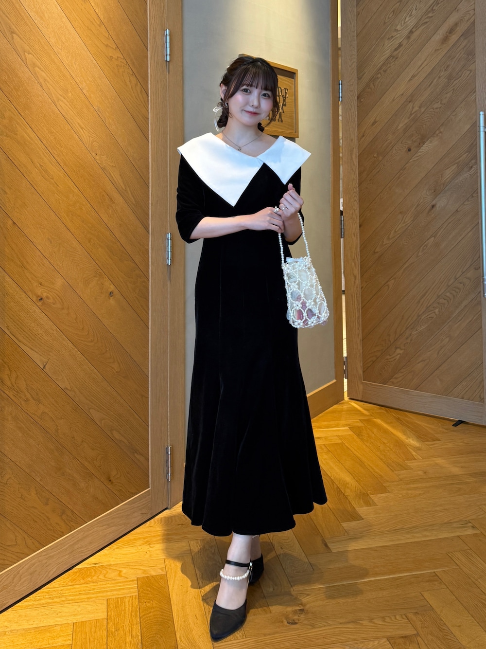 LEJA】配色アシンメトリービッグカラーベロアマーメイド