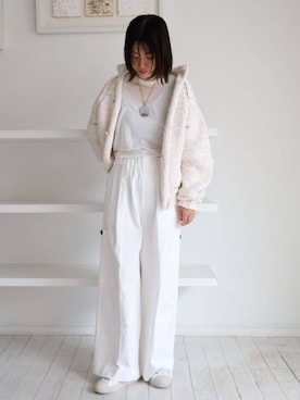 「トゥモローランド」｜「アイテム（スニーカー）」を使った、Kikuchi_TOMORROWLANDさん（レディース・164cm）の秋コーディネート